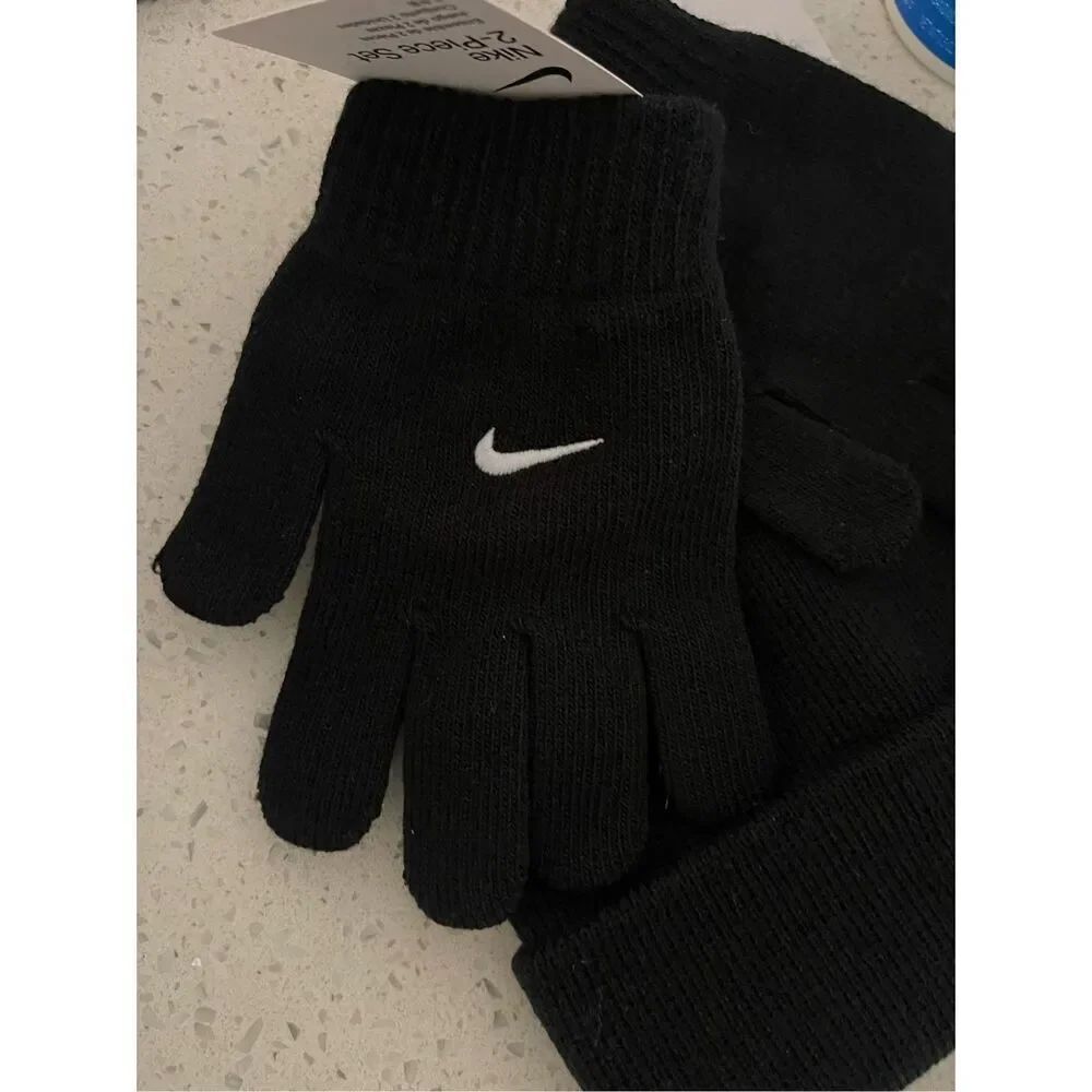Nike Youth Black Winter 2-Piece Beanie & Gloves Set Brand New Ribbed - Picture 4 of 6